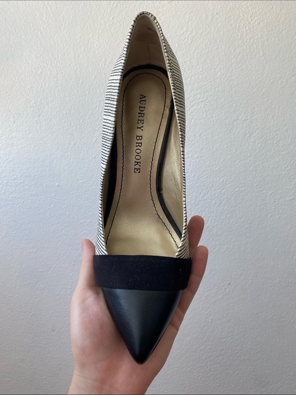 Audrey Brooke Black and White Striped Pointed-Toe Heels - Picture 3 of 4